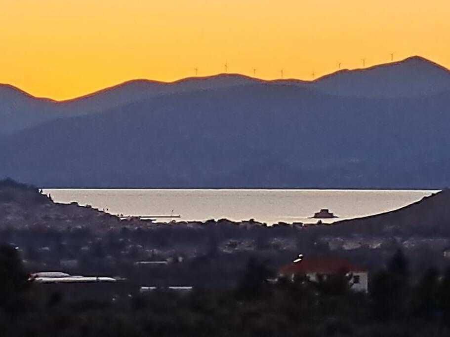 Nafplio, Hill With An Amazing View Apartment ภายนอก รูปภาพ