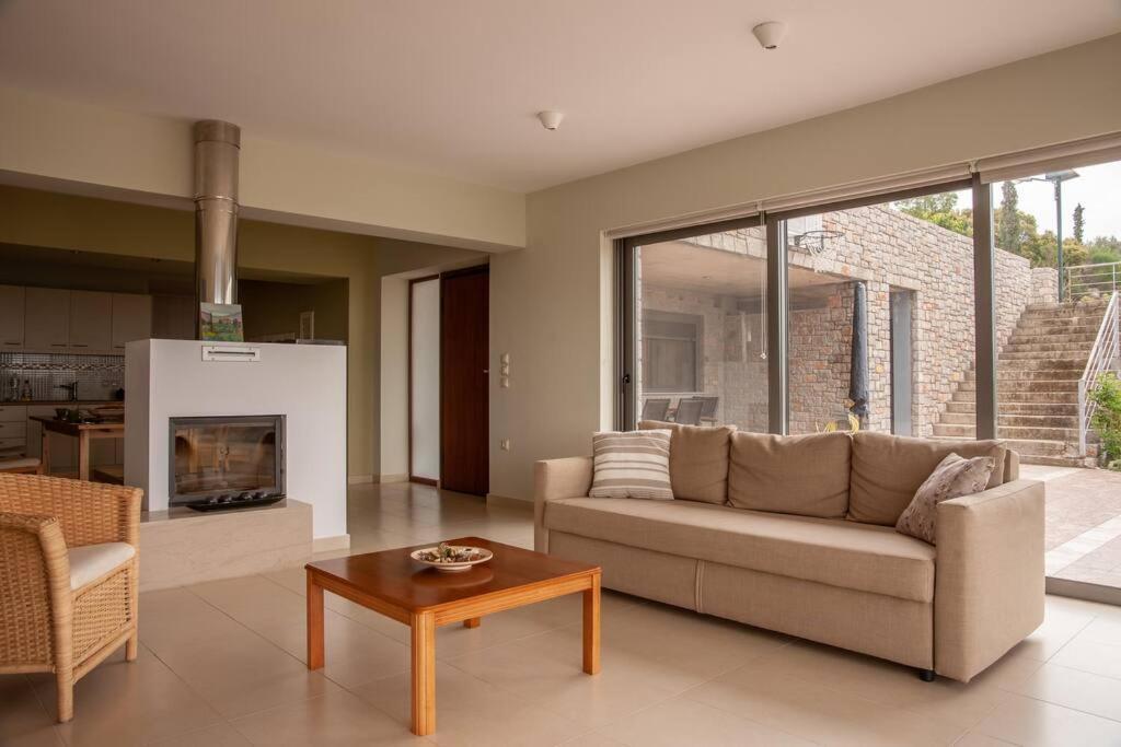 Nafplio, Hill With An Amazing View Apartment ภายนอก รูปภาพ